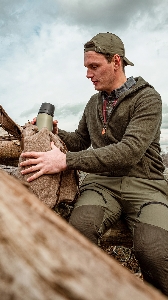 HOUSE OF HUNTING Cardigan 9