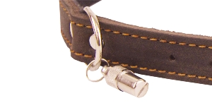 AKAH Halsband genietet aus Ölleder 3