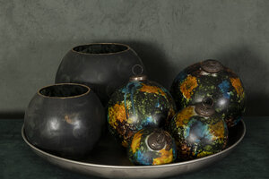 Maky grey round glass tealight with golden lid 4