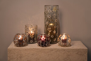 Faron Lilac Glass Stormlight round real flowers 3