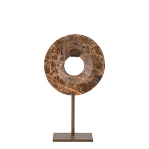 Eris dunkelbraunes Marmor-Ringornament auf Sockel S