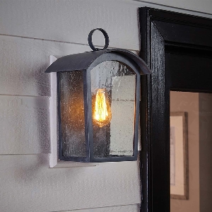 Hodges wall light 2
