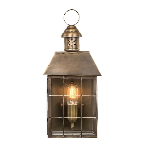 Hyde Park wall lantern 1