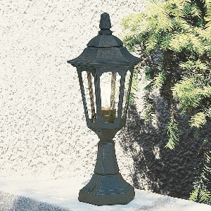 Parish Mini pedestal lantern 2